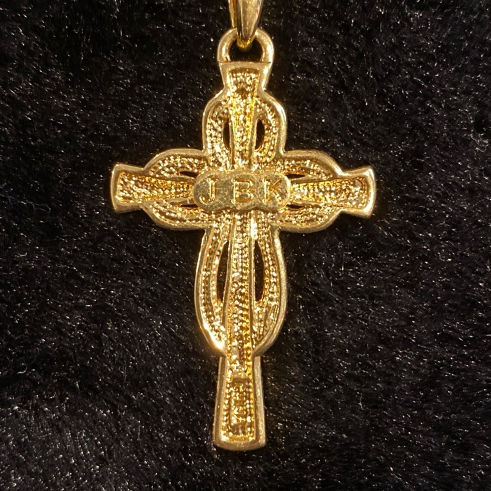 Camrose & Kross Jackie Kennedy Collection Celtic Cross necklace - Picture 2 of 4